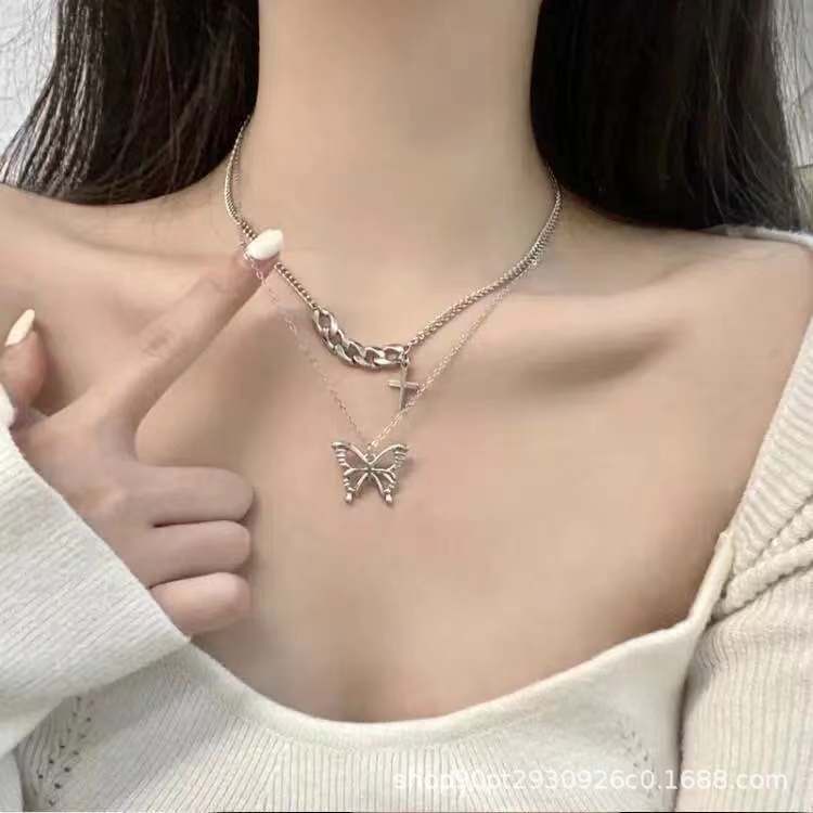 Ins butterfly twin kalung wanita populer Net Merah keren hip hop rasa desain kalung serbaguna musim