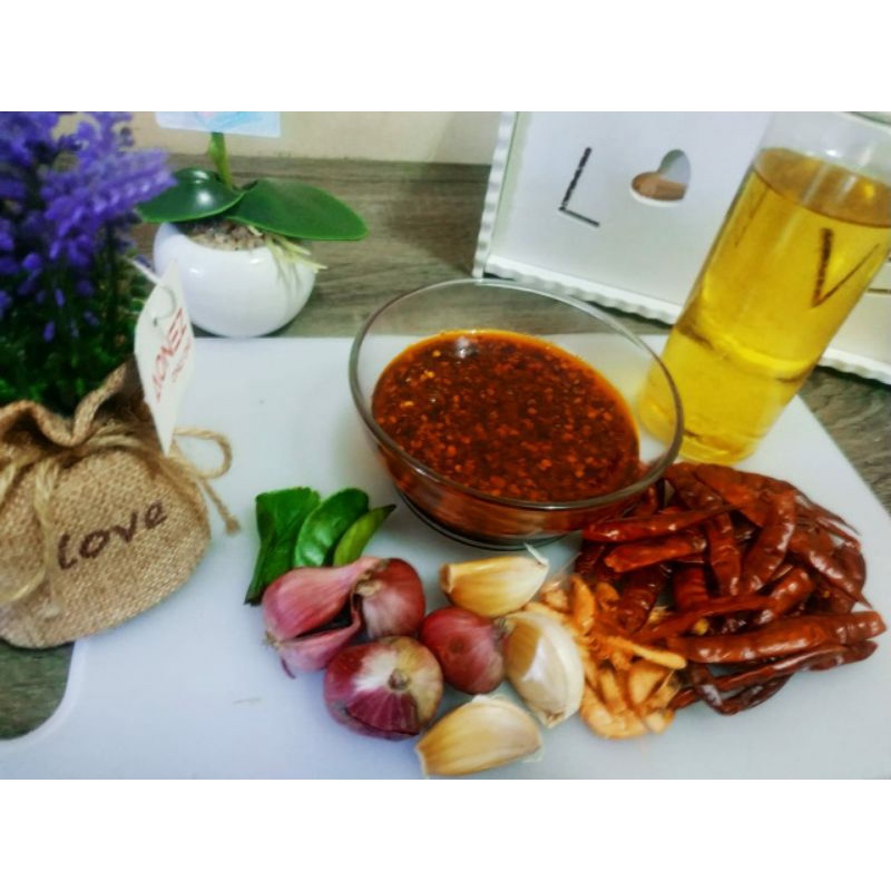 

chilli oil home made 200ml