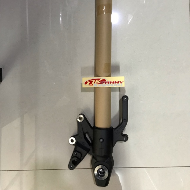 Pipa shock depan kiri atau shock pipe Z800