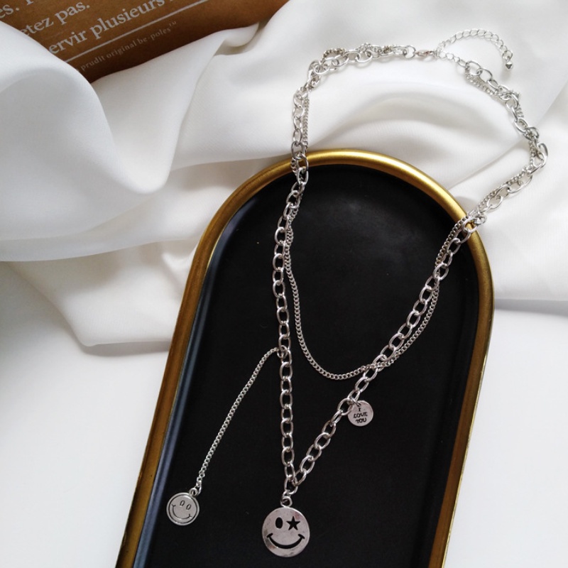 Kalung Multilayer Gaya Hip Hop Korea