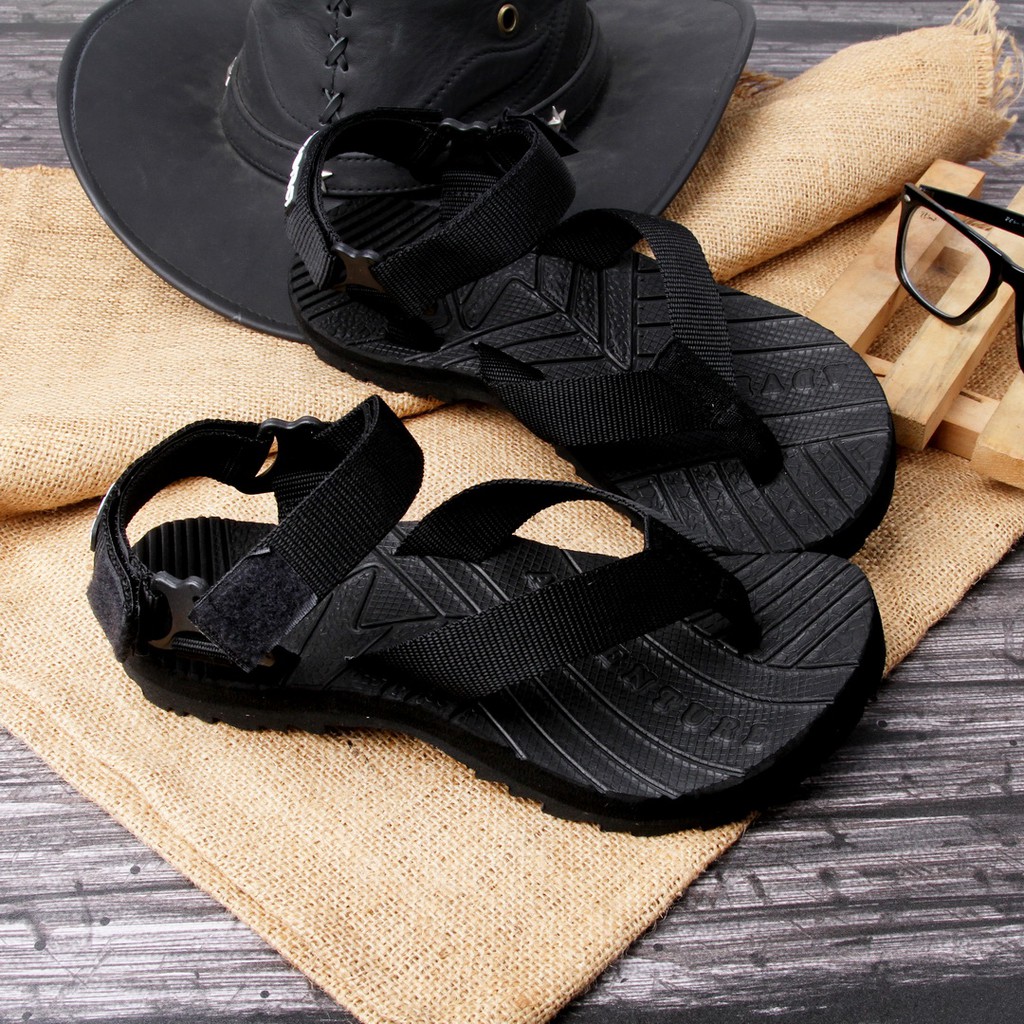 Sandal tali jepit pria