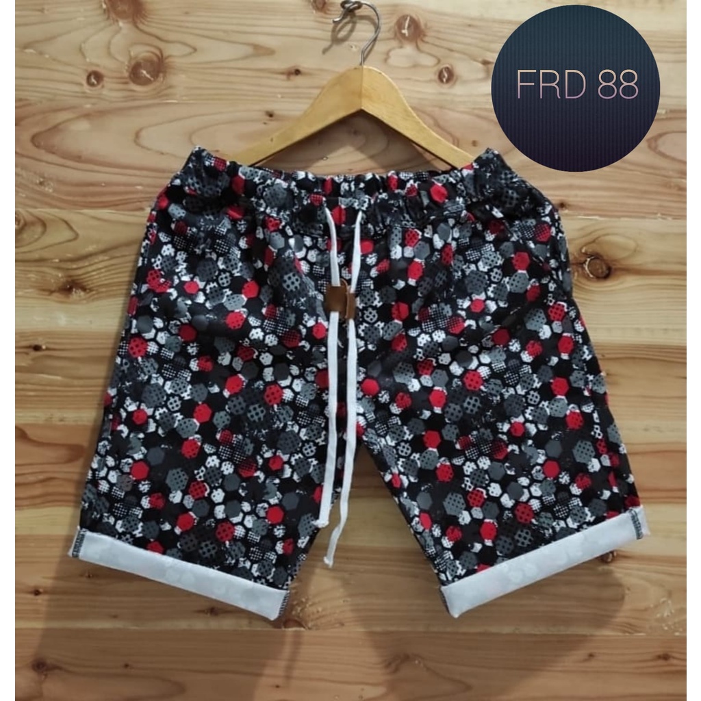 CELANA PENDEK PRIA DEWASA BYK PILIHAN MOTIF TERBARU/CELANA PENDEK DISTRO/CELANA PENDEK CHINOS /CARGO/KOREA/DISTRO CASUAL/SANTAI/PANTAI