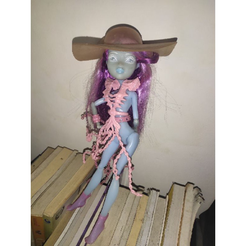 Boneka Barbie Monster High