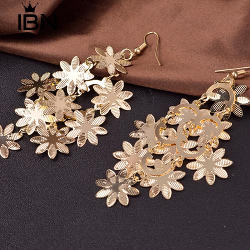 Vintage Alloy Multi-Layer Snowflakes Menjuntai Kait Anting Chic-4