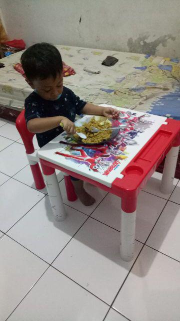 Meja Belajar Plastik Akako