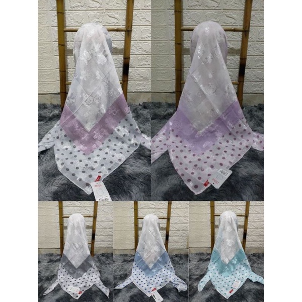 hijab zoya segi empat motif