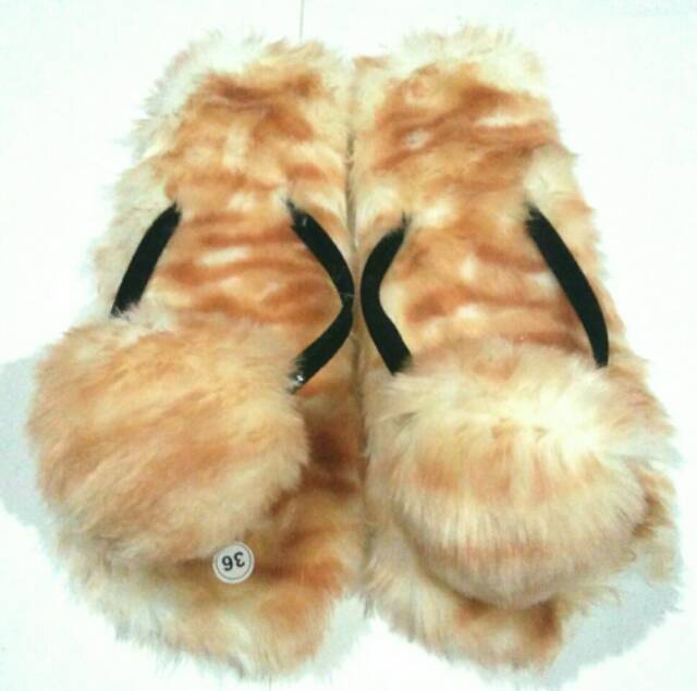 Sandal pompom bulu korea (premium) / pompom bulu premium