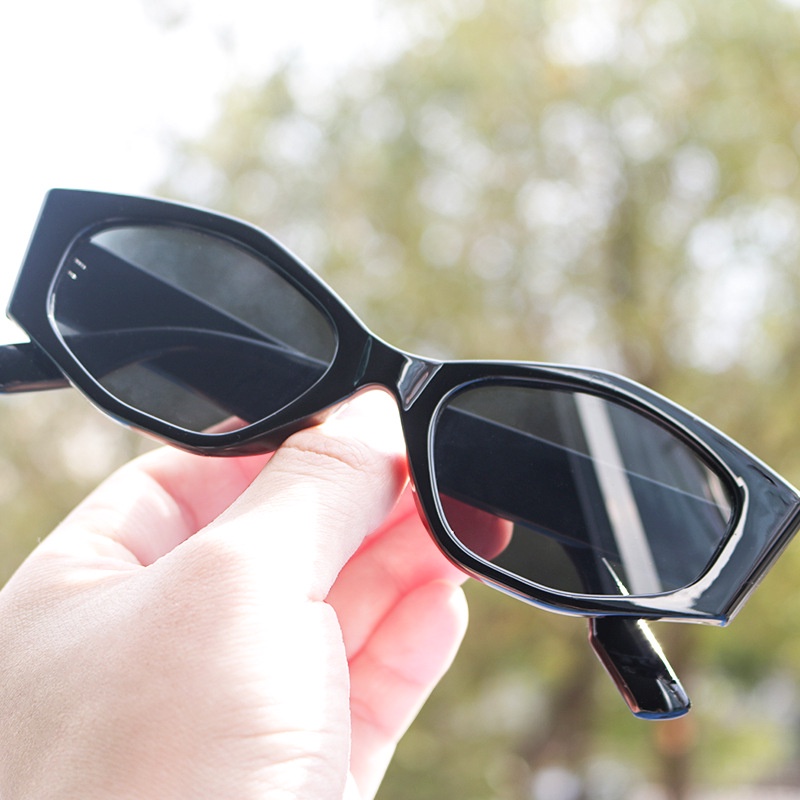 Kacamata Hitam Model Irregular Gaya Retro Untuk Pria Dan Wanita