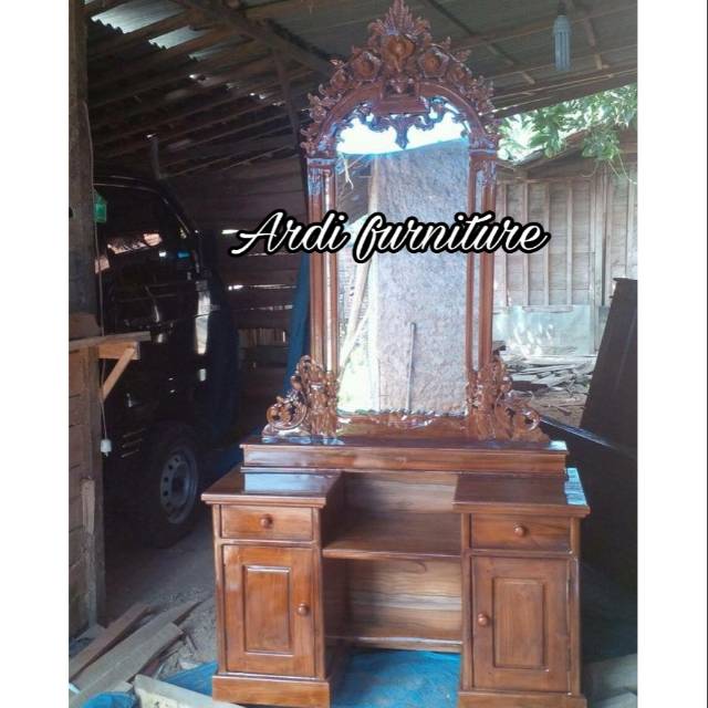 Meja rias ukir kayu jati
