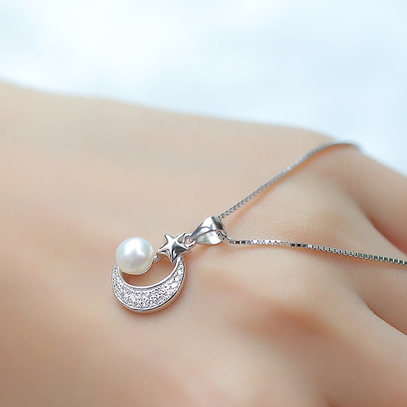 [Ready Stock]Fashion Silver Plated Simple Graceful Pearl Star and Moon Pendant Necklace