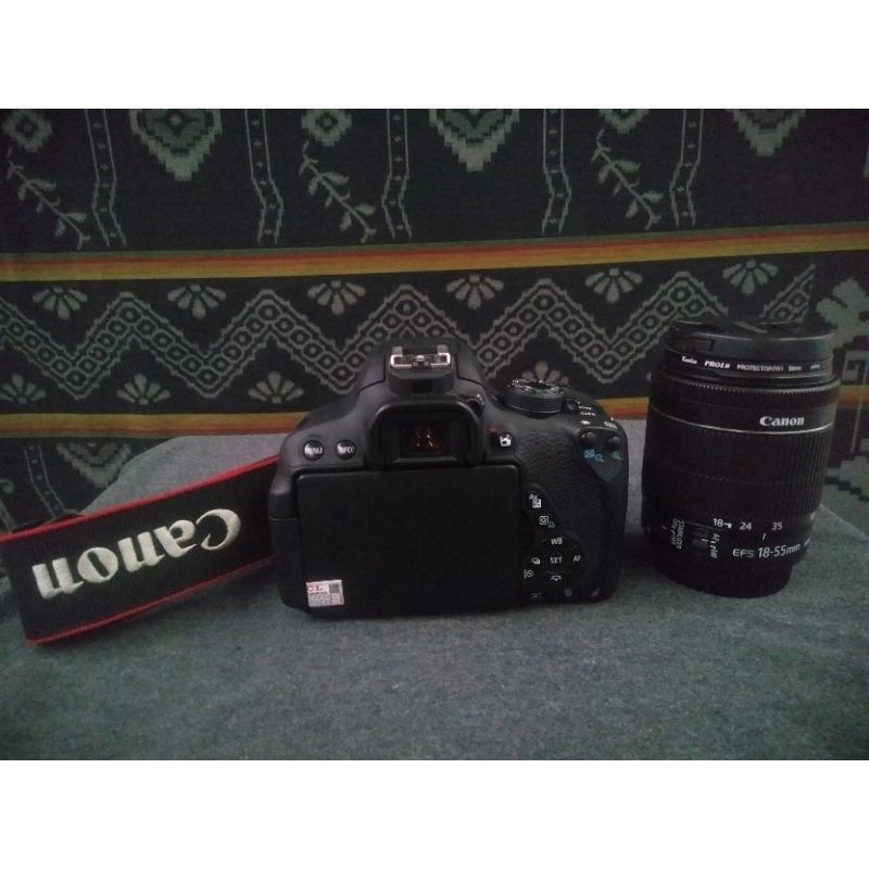 Canon 700D