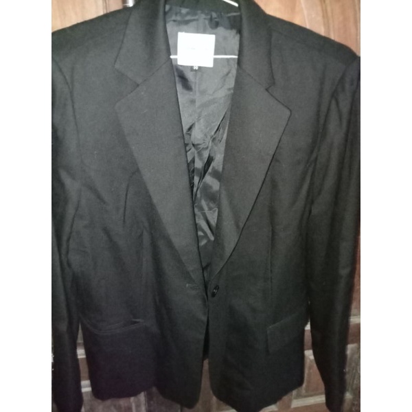 Blazer hitam pekat