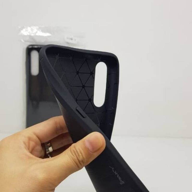 Softcase Slim Fit Carbon Xiaomi Mi 9 - UA