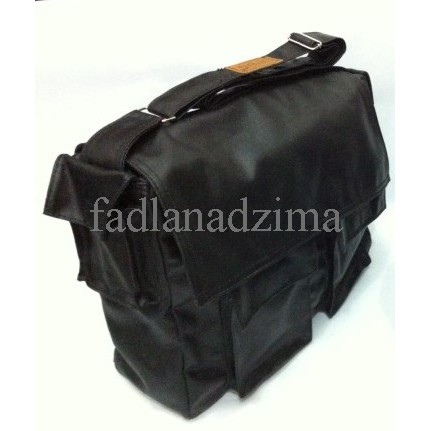 Tas Selempang Wash Denim / Jeans Black Coated