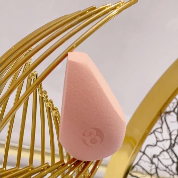 B ERL Lovely Dazzling Beauty Blender