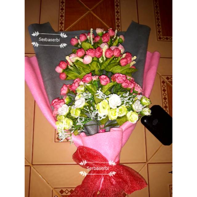 Bucket bunga wisuda