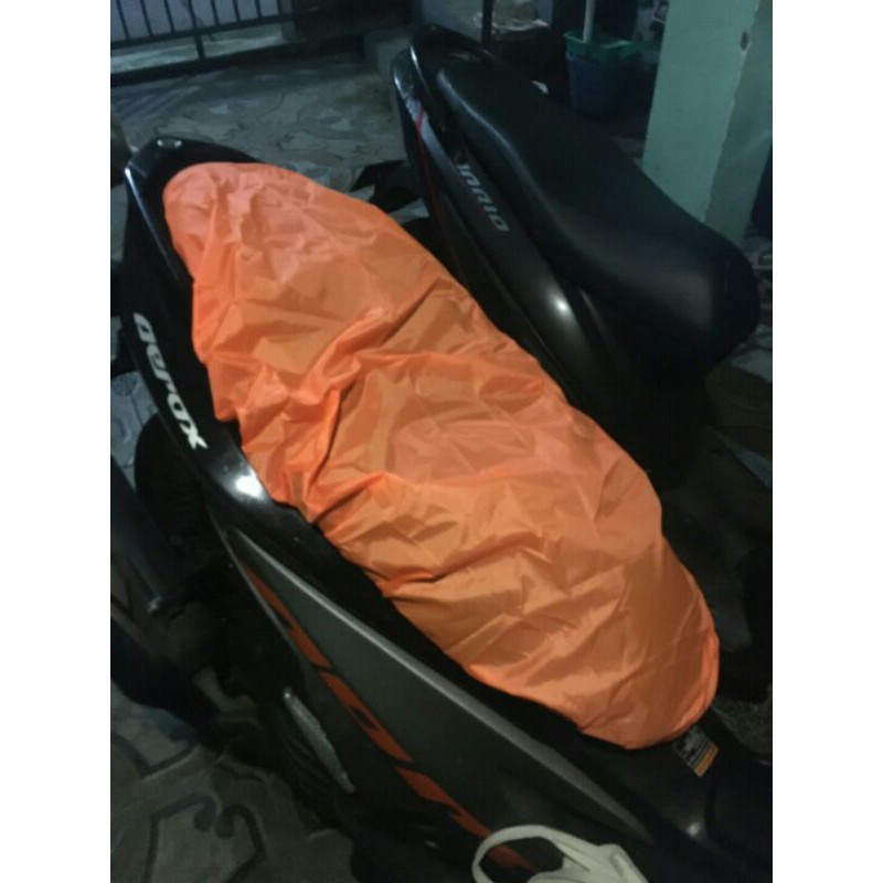 Sarung Jok Motor Vario 110 125 150 Beat Scoopy Mio Spacy  Fino Xeon Xride Next Murah cover jok motor / Terlaris.