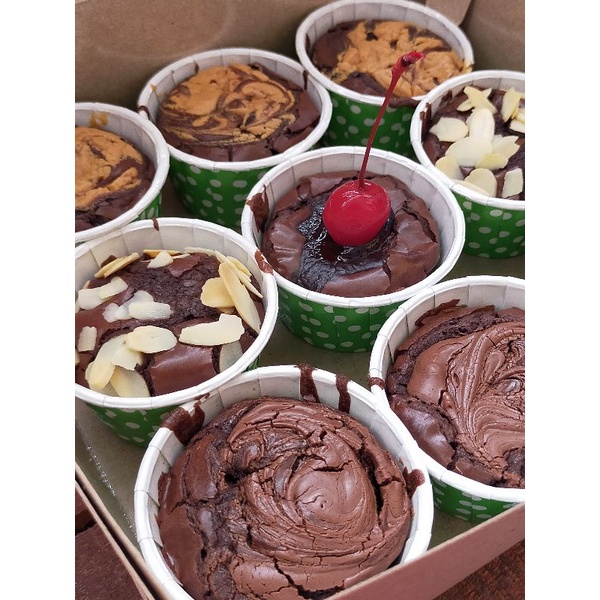 

Brownies cupcake hampers