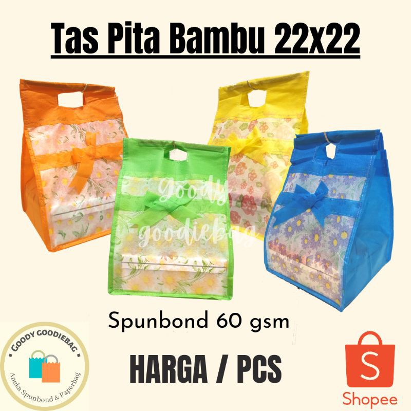 

Tas Hajatan Spunbond Handle Bambu Box Dus Kotak Nasi 22x22 20x20 Besek Souvenir Syukuran Hampers