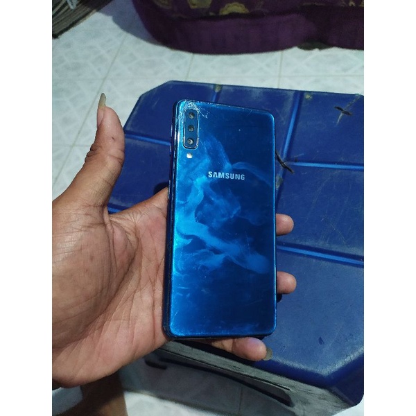 Samsung A7 2018 minus