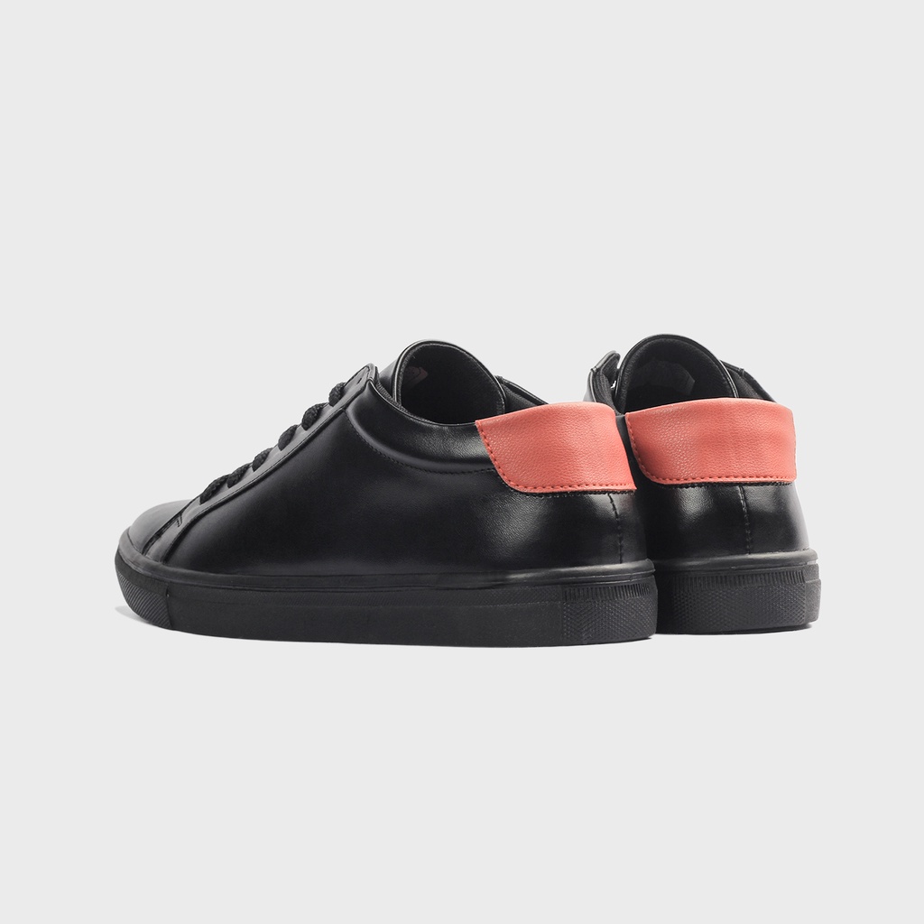 Sepatu Sneakers Pria Casual Hitam Polos Sama Brand - OCTA BLACK ORANGE