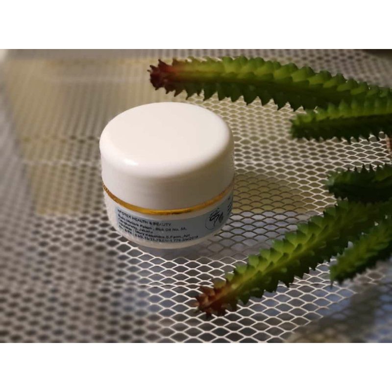 rejuvenation extra glow whitening night cream d'la skincare