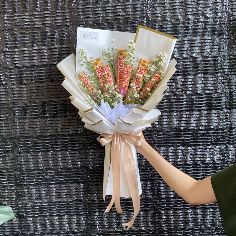 

Buket Coklat Pakai Bunga Asli di Medan