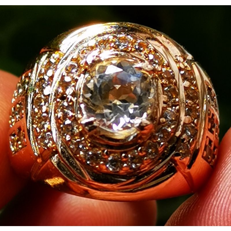 Batu permata berlian moissanite