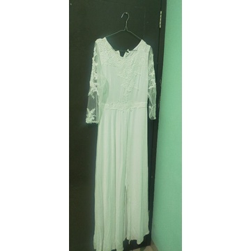 Preloved gaun putih