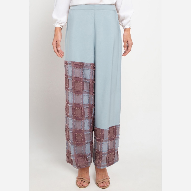 LUIRE by Raden Sirait FM Kulot BRLJ Wanita