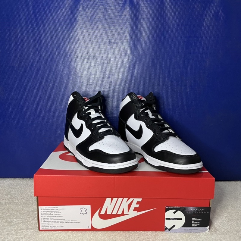 NIKE DUNK HIGH BLACK WHITE (W)