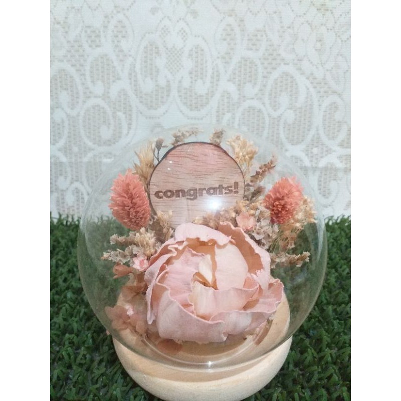 dried flower glass dome
