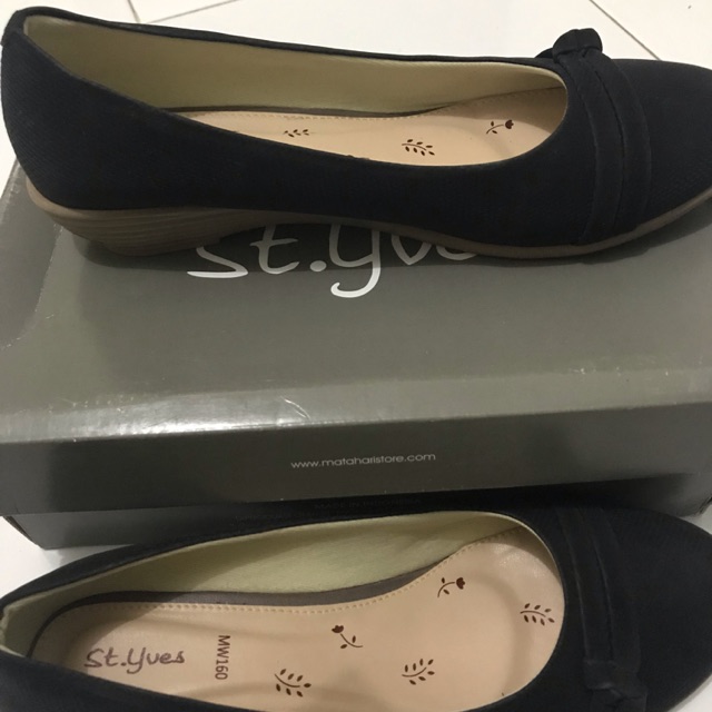 Sepatu st.Yves hitam