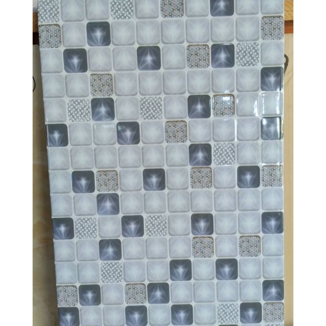 Keramik Dinding 25x40 Emerald GY Pare Kediri