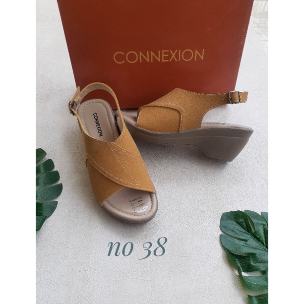 Sepatu wanita/sandal wanita/ wedges branded matahari murah Connexion size 38