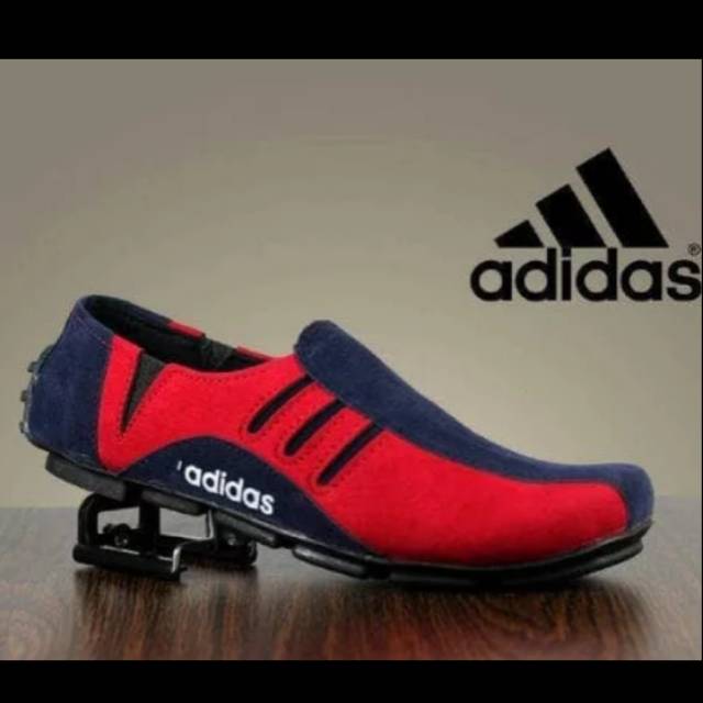 Sepatu casual slip on adidas pria