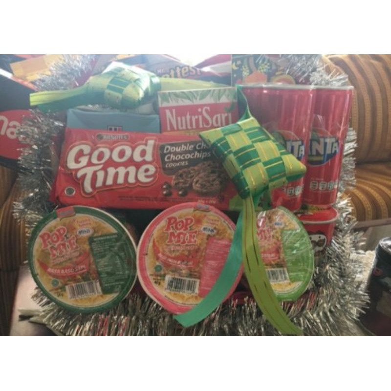 

Parsel Lebaran Isi Snack