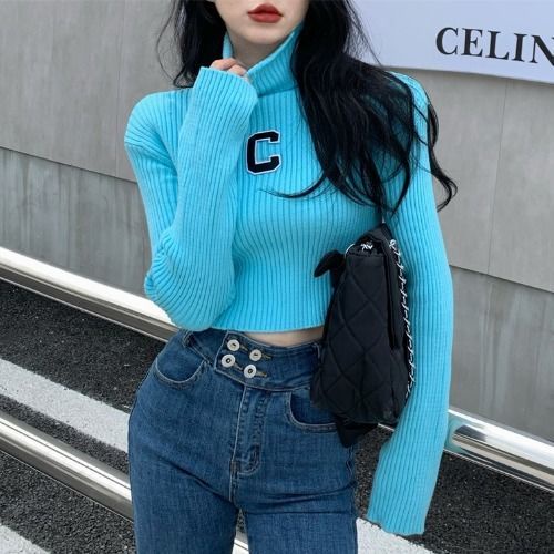 Sweater turtleneck pendek wanita 2021 musim dingin desain baru pakaian rajut niche gaya Barat kemeja