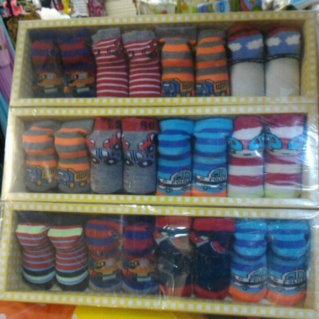 Kaos kaki dus tanpa boneka pingoo