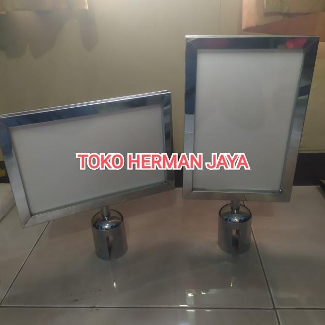 

Papan Pengumuman Tiang Antrian Sign Board Frame A4 / F4 Full Stainless