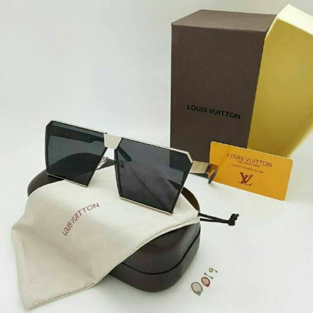 Kacamata Wanita Louis Vuitton