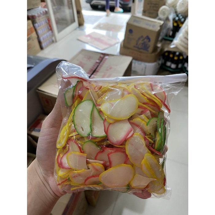 

Kerupuk Bawang Mentah Warna-Warni 250 gr