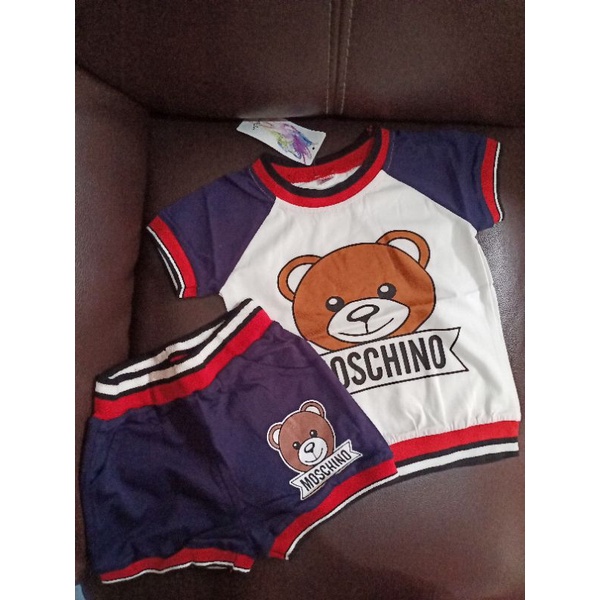 setelan anak kaos dam celana pendek premium import M0schin00