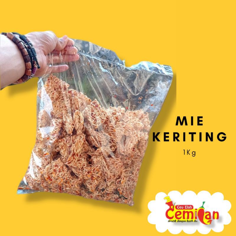 

Mie keriting kering pedas/gurih kemasan 1kg cemilan ceu elah