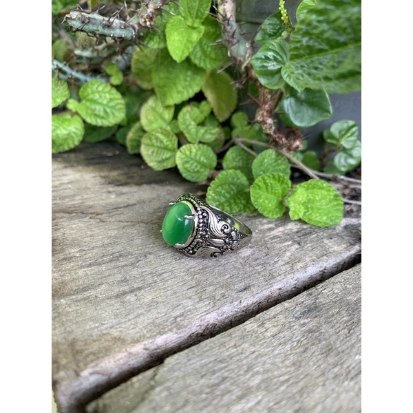 Cincin Batu Akik Zamrud Kalimantan Fenomena Cat Eye Ring Motif Bali Mewah Kantoran