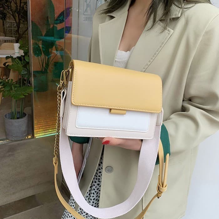 Shinee Tas Selempang Wanita Bentuk Semangka Kecil Bahan Plush Lembut wanita LV 704 ruang 4 bran R4I2