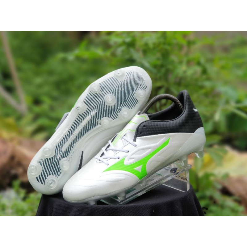 SEPATU BOLA MIZUNO REBULA WHITE IMPOR VIETNAM /  SEPATU BOLA MIZUNO REBULA IMPOR