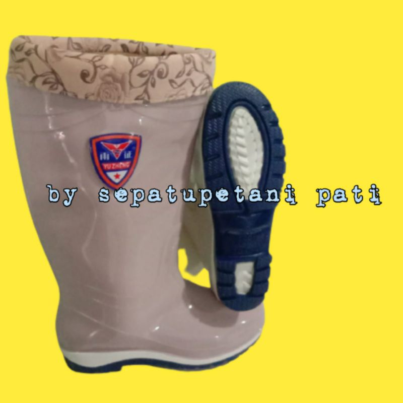 COD Sepatu Boot Wanita Cewek Dewasa Karet Lentur Import panjang 33 Cm Bukan AP Boot APD Medis Pendek Cewek dewasa Boot Karet Cewek/Sepatu Boots Wanita Anti Air /Sepatu Boots Hujan Low Heels bahan karet untuk wanita Slip on anti slip