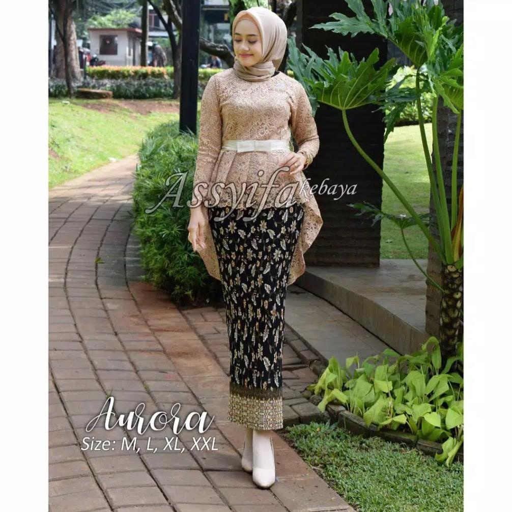 Setelan Kebaya Brokat Aurora Coksu/Kebaya Wisuda/Kebay Brokat/Baju Wanita/Rok Plisket/Kebaya Pinguin