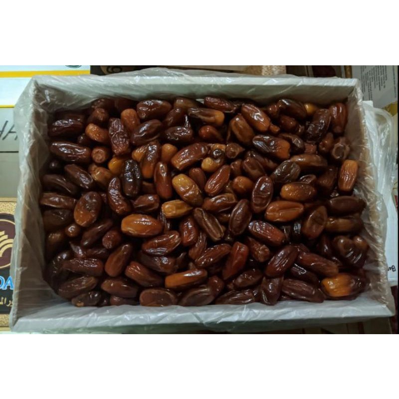 

Aneka Kurma (Sukari, Golden Valley, Khalas saad, Tunis Madu, Tunis Tangkai, Al-Qosim